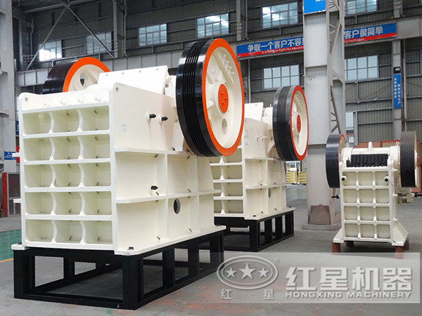 顎式破碎機(jī)車(chē)間 