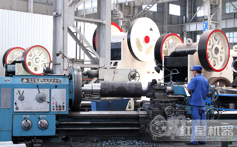 顎式破碎機(jī)生產(chǎn)車間