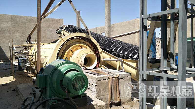 球磨機與螺旋分級機選礦現(xiàn)場