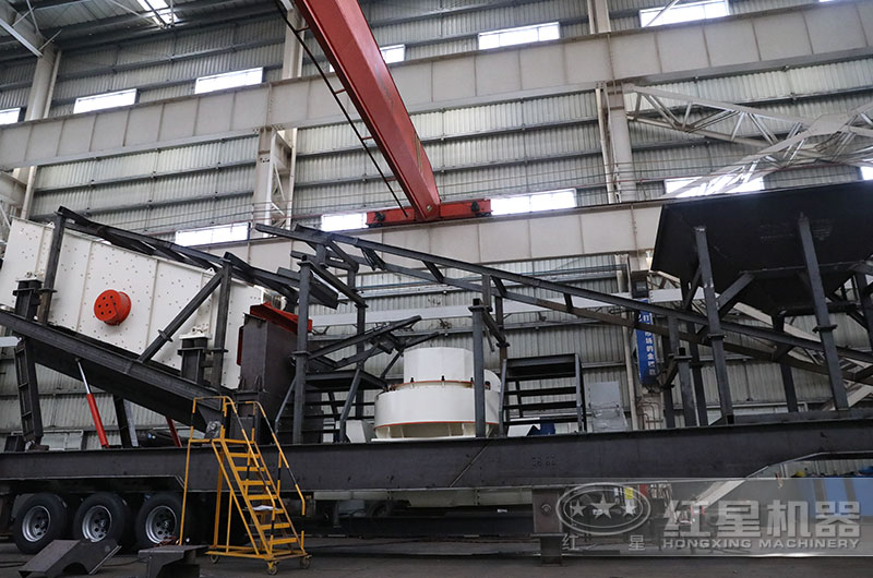 流動的制砂機生產(chǎn)車間