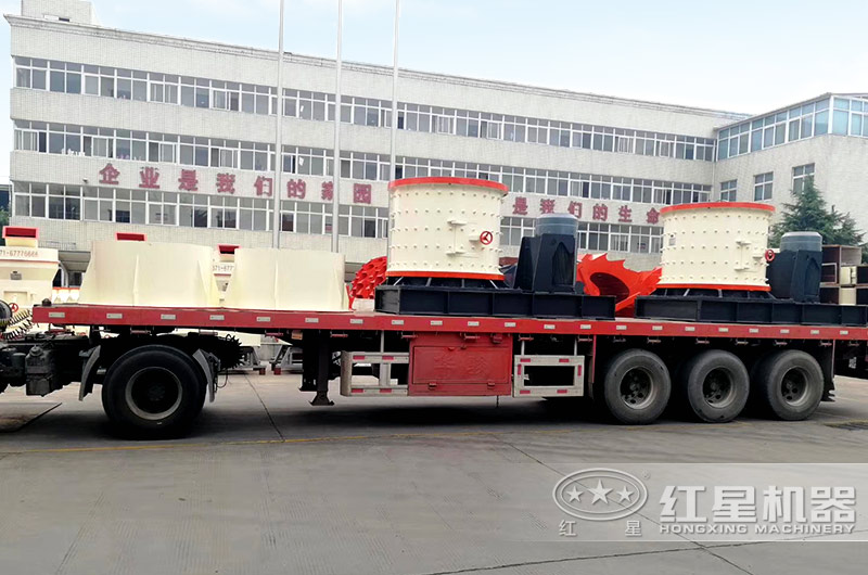 大型立式粉碎機發(fā)貨