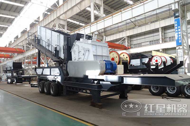 移動(dòng)式石子破碎機(jī)生產(chǎn)車(chē)間