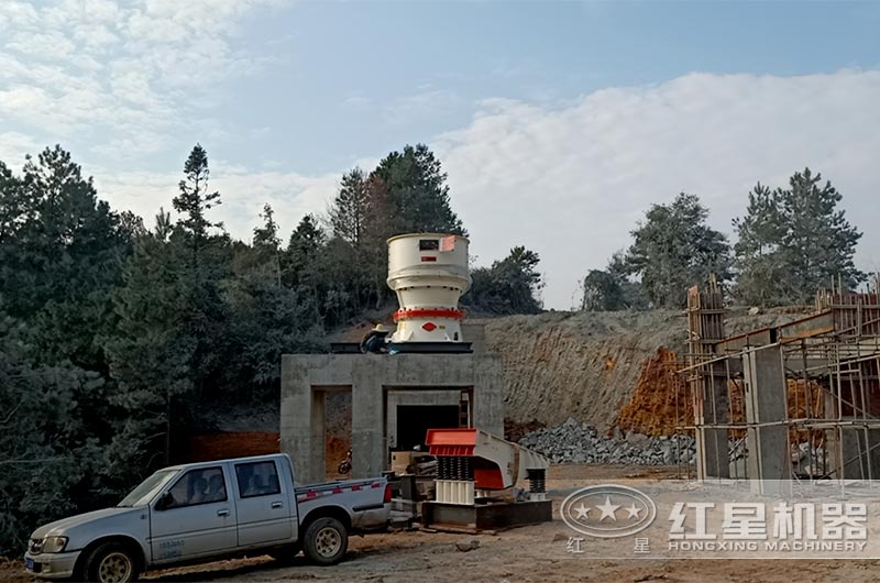 單缸圓錐破碎機(jī)設(shè)備現(xiàn)場(chǎng)實(shí)拍