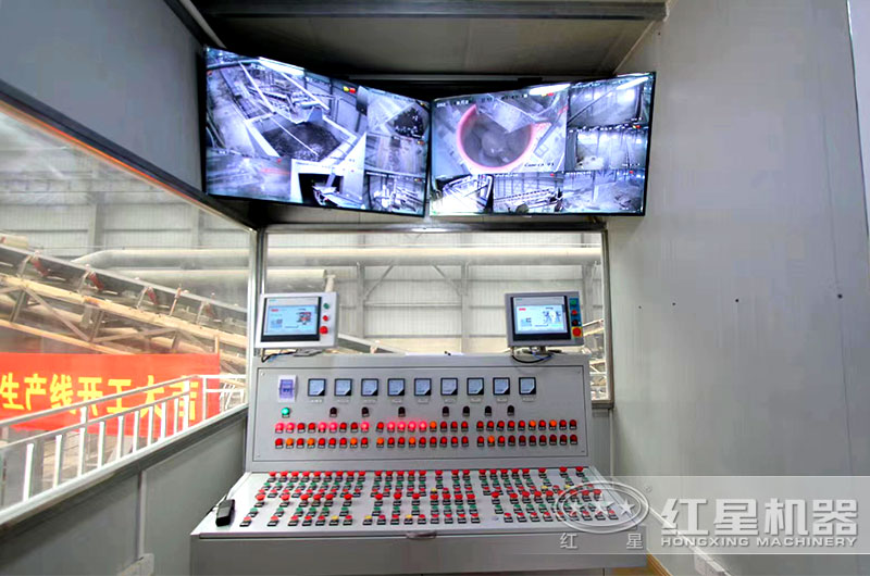 集中控制室，隨時(shí)檢測(cè)機(jī)制砂生產(chǎn)情況