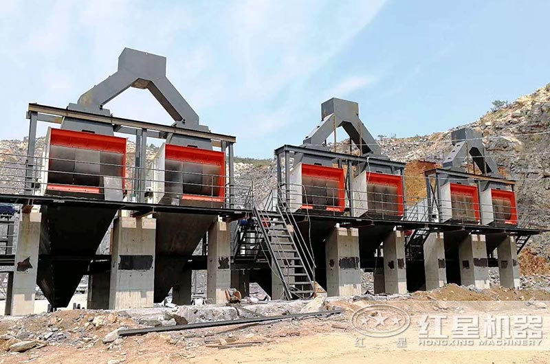 大型石料生產(chǎn)線配備多臺篩分機(jī)，提高成品質(zhì)量