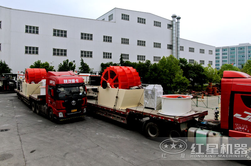 專業(yè)洗沙機(jī)廠家，現(xiàn)貨發(fā)往客戶現(xiàn)場(chǎng)