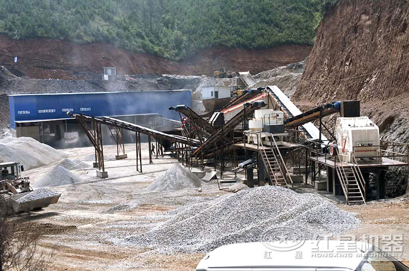 時(shí)產(chǎn)200噸石灰石制沙石生產(chǎn)線現(xiàn)場(chǎng)