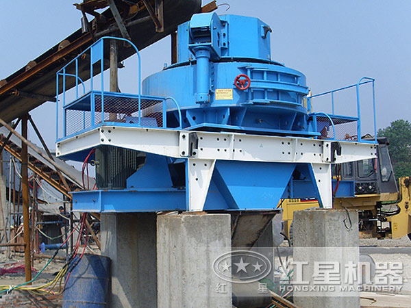 頁巖制砂機現(xiàn)場圖