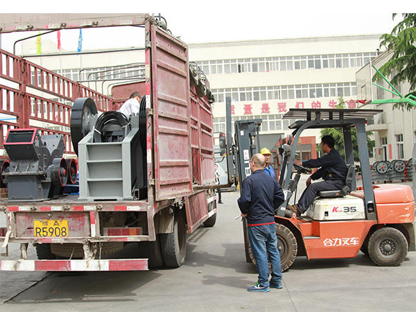 客戶設備裝貨現(xiàn)場